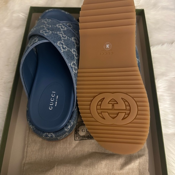 Gucci Platform Sandal  
NEW DENIM GG DELAVE/GR.GR.PR
LIGHT BLUE/AVION - Picture 2 of 9